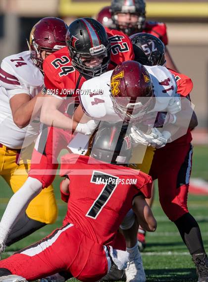 Thumbnail 3 in Loyola Academy vs. Huntley (IHSA Class 8A Quarterfinal) photogallery.