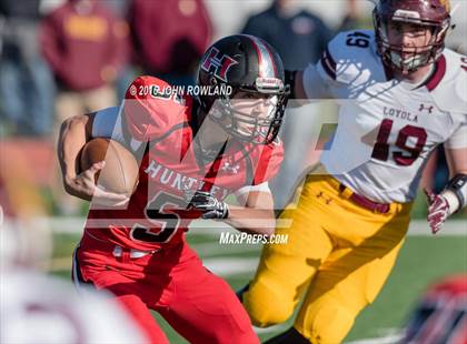 Thumbnail 2 in Loyola Academy vs. Huntley (IHSA Class 8A Quarterfinal) photogallery.