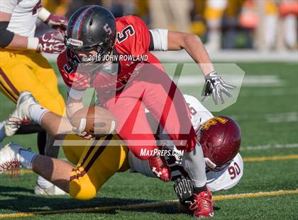 Thumbnail 2 in Loyola Academy vs. Huntley (IHSA Class 8A Quarterfinal) photogallery.