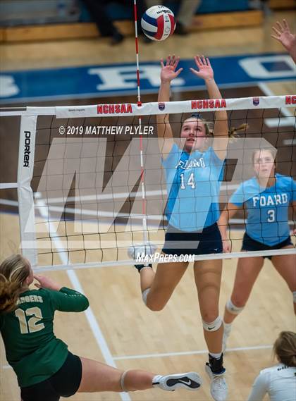 Thumbnail 3 in Foard vs. Ayden - Grifton (NCHSAA 2A Final) photogallery.