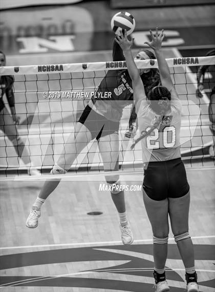 Thumbnail 1 in Foard vs. Ayden - Grifton (NCHSAA 2A Final) photogallery.