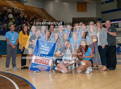Thumbnail 3 in Foard vs. Ayden - Grifton (NCHSAA 2A Final) photogallery.