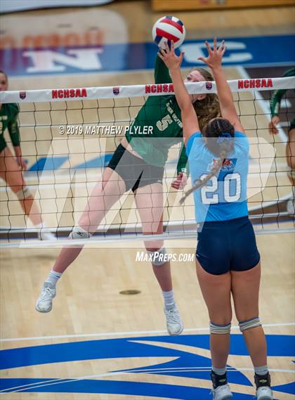 Thumbnail 3 in Foard vs. Ayden - Grifton (NCHSAA 2A Final) photogallery.