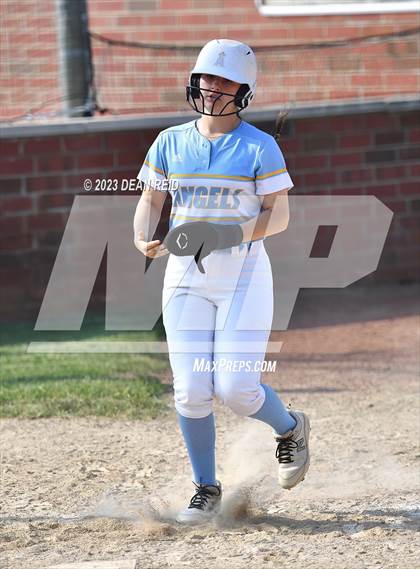 Thumbnail 1 in Joliet Catholic vs Crete-Monee (IHSA Class 3A Regional Semifinal) photogallery.