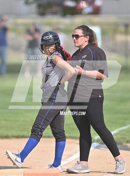 Thumbnail 3 in Joliet Catholic vs Crete-Monee (IHSA Class 3A Regional Semifinal) photogallery.