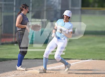 Thumbnail 1 in Joliet Catholic vs Crete-Monee (IHSA Class 3A Regional Semifinal) photogallery.