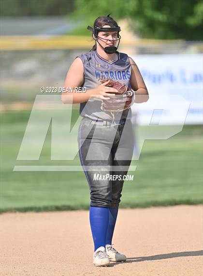 Thumbnail 1 in Joliet Catholic vs Crete-Monee (IHSA Class 3A Regional Semifinal) photogallery.