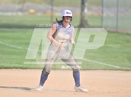 Thumbnail 2 in Joliet Catholic vs Crete-Monee (IHSA Class 3A Regional Semifinal) photogallery.