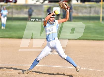 Thumbnail 1 in Joliet Catholic vs Crete-Monee (IHSA Class 3A Regional Semifinal) photogallery.