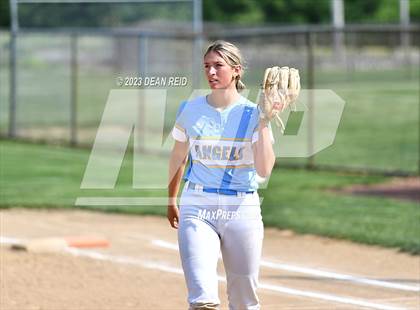 Thumbnail 1 in Joliet Catholic vs Crete-Monee (IHSA Class 3A Regional Semifinal) photogallery.