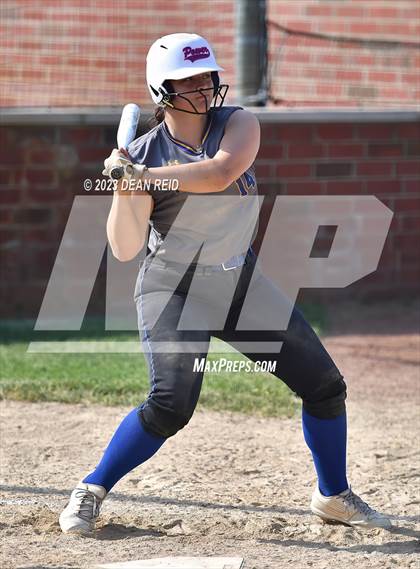Thumbnail 3 in Joliet Catholic vs Crete-Monee (IHSA Class 3A Regional Semifinal) photogallery.