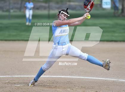 Thumbnail 3 in Joliet Catholic vs Crete-Monee (IHSA Class 3A Regional Semifinal) photogallery.