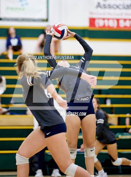 Thumbnail 1 in Vista del Lago @ Rio Americano photogallery.
