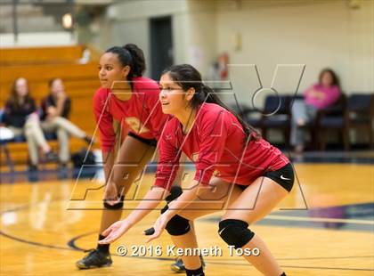 Thumbnail 3 in Stevens vs. Warren photogallery.