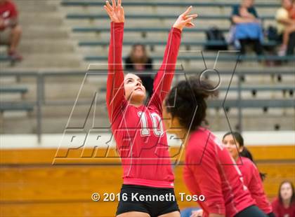 Thumbnail 3 in Stevens vs. Warren photogallery.