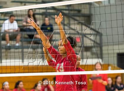 Thumbnail 2 in Stevens vs. Warren photogallery.