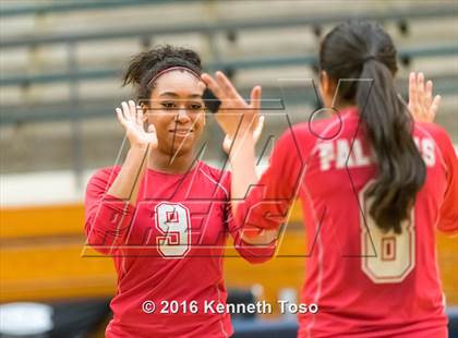 Thumbnail 1 in Stevens vs. Warren photogallery.