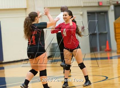 Thumbnail 3 in Stevens vs. Warren photogallery.