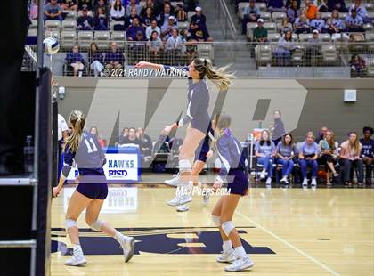 Thumbnail 2 in Keller vs. V.R. Eaton (UIL 6A Regional Final) photogallery.