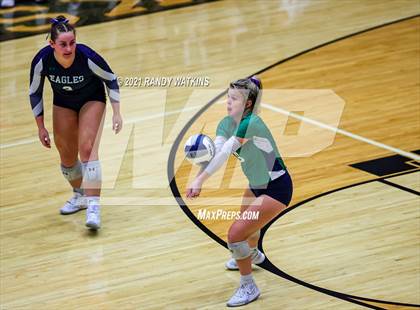 Thumbnail 3 in Keller vs. V.R. Eaton (UIL 6A Regional Final) photogallery.