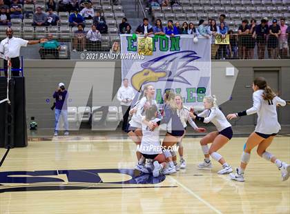 Thumbnail 2 in Keller vs. V.R. Eaton (UIL 6A Regional Final) photogallery.