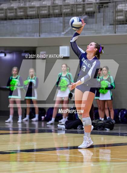 Thumbnail 1 in Keller vs. V.R. Eaton (UIL 6A Regional Final) photogallery.