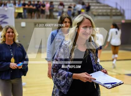 Thumbnail 3 in Keller vs. V.R. Eaton (UIL 6A Regional Final) photogallery.
