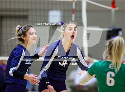 Thumbnail 3 in Keller vs. V.R. Eaton (UIL 6A Regional Final) photogallery.