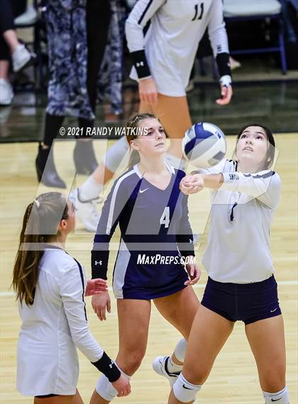 Thumbnail 2 in Keller vs. V.R. Eaton (UIL 6A Regional Final) photogallery.