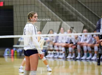 Thumbnail 1 in Keller vs. V.R. Eaton (UIL 6A Regional Final) photogallery.