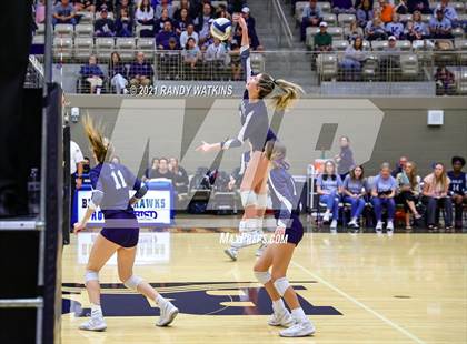 Thumbnail 3 in Keller vs. V.R. Eaton (UIL 6A Regional Final) photogallery.