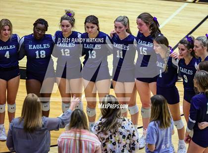 Thumbnail 3 in Keller vs. V.R. Eaton (UIL 6A Regional Final) photogallery.