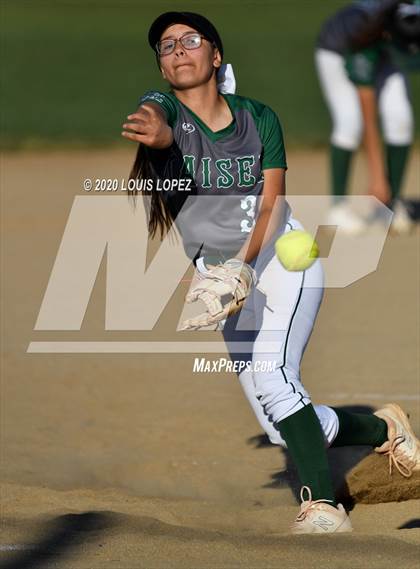 Thumbnail 1 in Kaiser vs. Diamond Ranch photogallery.