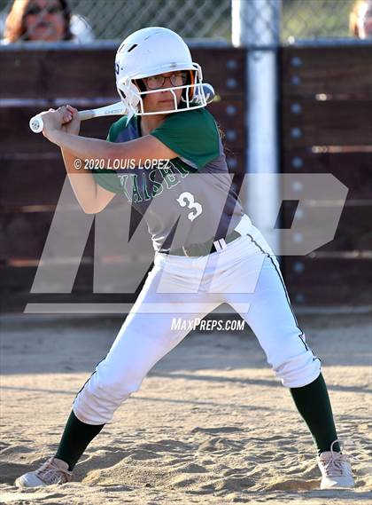 Thumbnail 1 in Kaiser vs. Diamond Ranch photogallery.