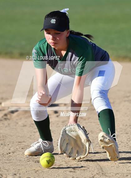Thumbnail 3 in Kaiser vs. Diamond Ranch photogallery.