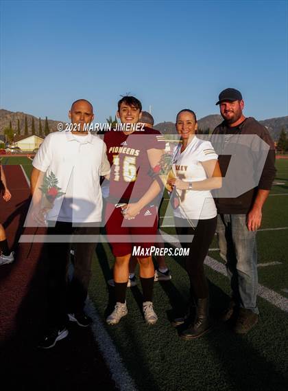 Thumbnail 2 in Simi Valley vs Oak Park photogallery.