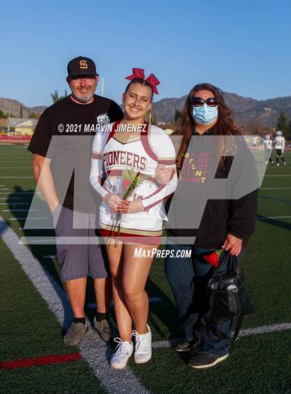 Thumbnail 2 in Simi Valley vs Oak Park photogallery.