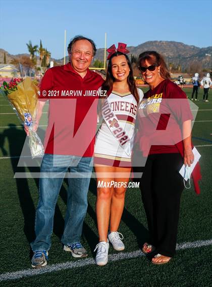 Thumbnail 2 in Simi Valley vs Oak Park photogallery.