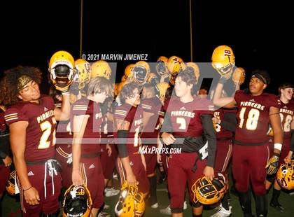 Thumbnail 3 in Simi Valley vs Oak Park photogallery.
