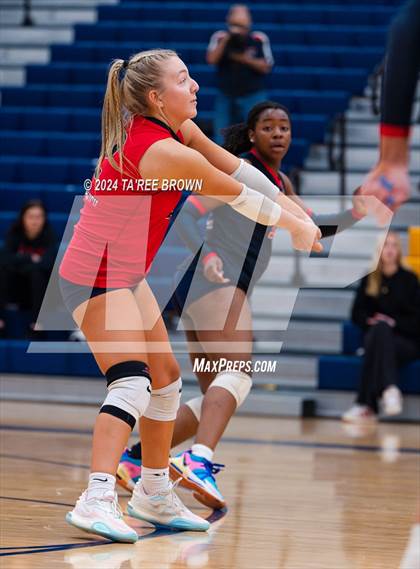 Thumbnail 3 in Albemarle @ Midlothian (VHSL Class 5 Region C Final) photogallery.