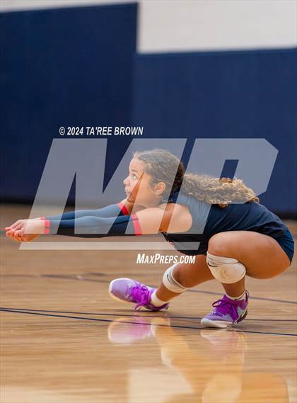 Thumbnail 3 in Albemarle @ Midlothian (VHSL Class 5 Region C Final) photogallery.