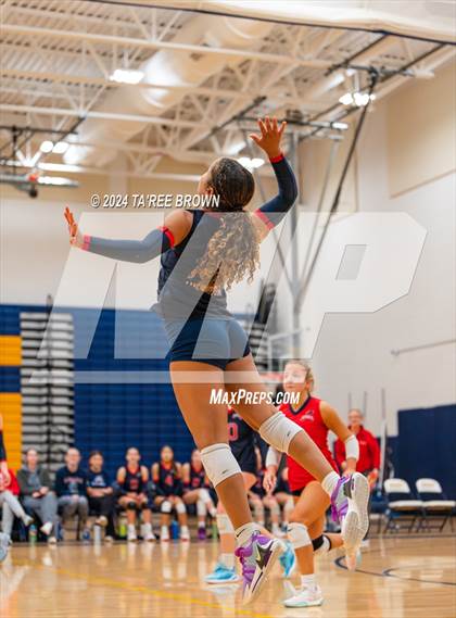 Thumbnail 3 in Albemarle @ Midlothian (VHSL Class 5 Region C Final) photogallery.
