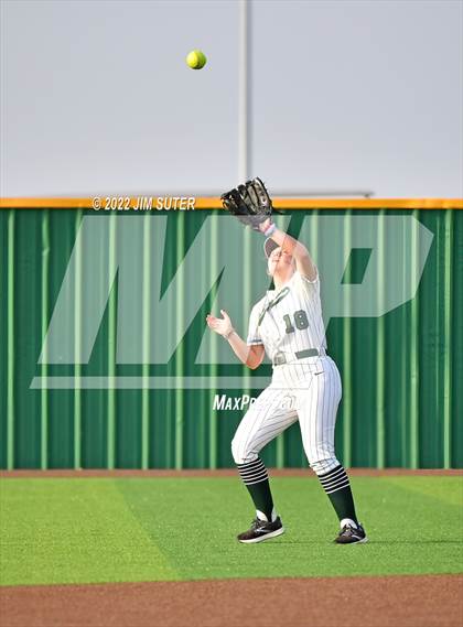 Thumbnail 1 in Franklin vs East Bernard (UIL 3A Regional Semifinal Playoff) photogallery.