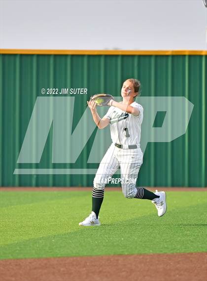 Thumbnail 3 in Franklin vs East Bernard (UIL 3A Regional Semifinal Playoff) photogallery.