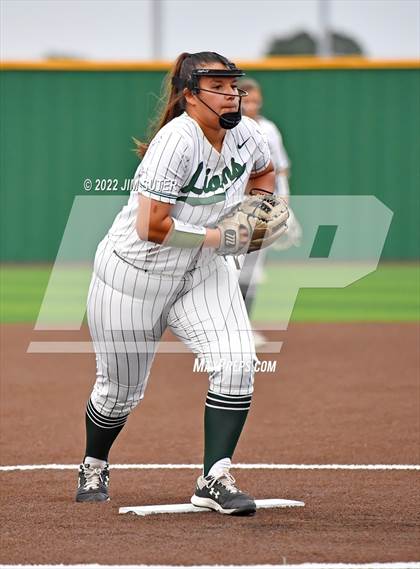 Thumbnail 1 in Franklin vs East Bernard (UIL 3A Regional Semifinal Playoff) photogallery.
