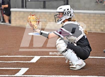 Thumbnail 3 in Franklin vs East Bernard (UIL 3A Regional Semifinal Playoff) photogallery.
