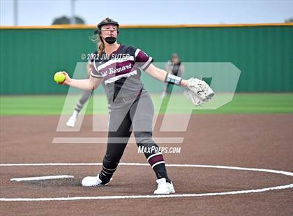Thumbnail 3 in Franklin vs East Bernard (UIL 3A Regional Semifinal Playoff) photogallery.
