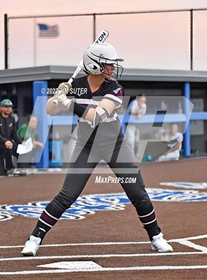 Thumbnail 2 in Franklin vs East Bernard (UIL 3A Regional Semifinal Playoff) photogallery.