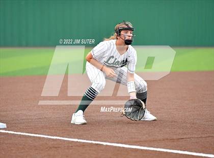 Thumbnail 1 in Franklin vs East Bernard (UIL 3A Regional Semifinal Playoff) photogallery.