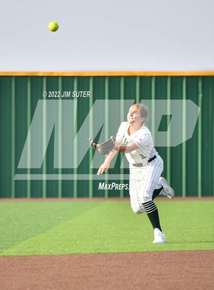 Thumbnail 3 in Franklin vs East Bernard (UIL 3A Regional Semifinal Playoff) photogallery.
